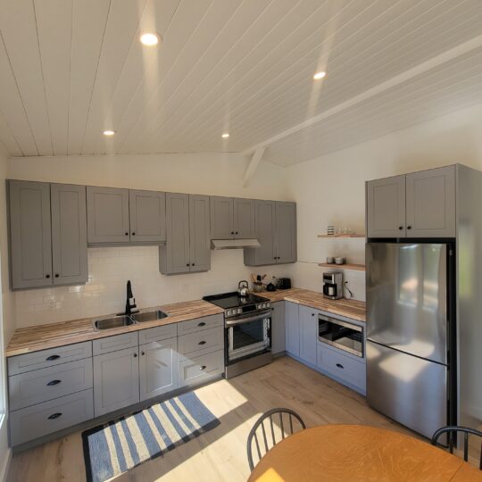https://www.timberwolfcarpentry.com/wp-content/uploads/2025/01/3-2-540x540.jpg