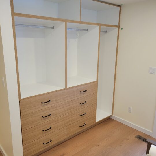 https://www.timberwolfcarpentry.com/wp-content/uploads/2025/01/8-1-540x540.jpg